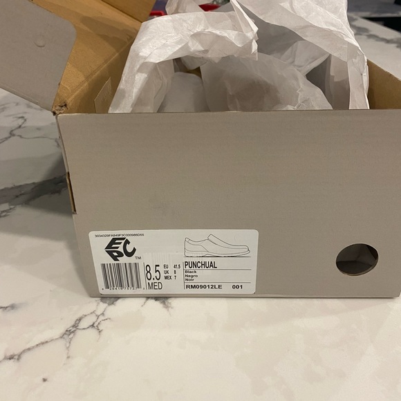 Kenneth Cole Loafer pull on dress shoe 8.5 mens - Picture 8 of 13